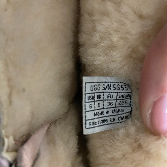 Super rare, never worn rainbow zipper UGG boots - Picture 9 of 13